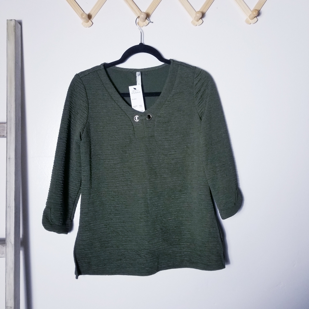 NWT NY COLLECTION OLIVE BLOUSE SIZE SMALL